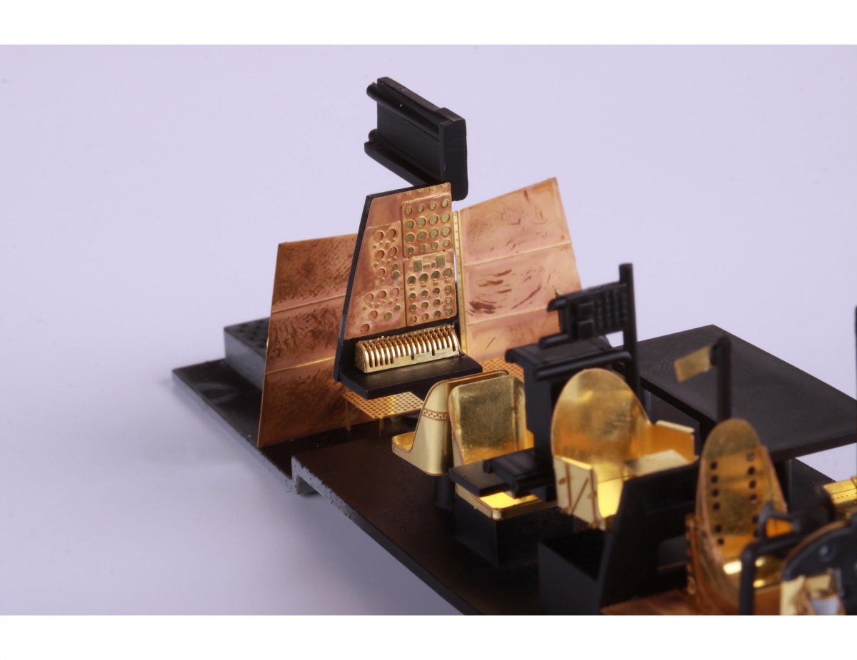 Intérieur du cockpit de l&amp;#39;Emily H8K2 d&amp;#39;Eduard 73592 HASEGAWA au 1/72 – image 5