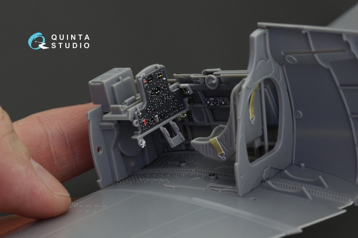 Quinta Studio QD32116 Hawk 81-A2 3D-Printed &amp;amp; coloured Interior on decal paper (GWH) 1/32 – imagen 6