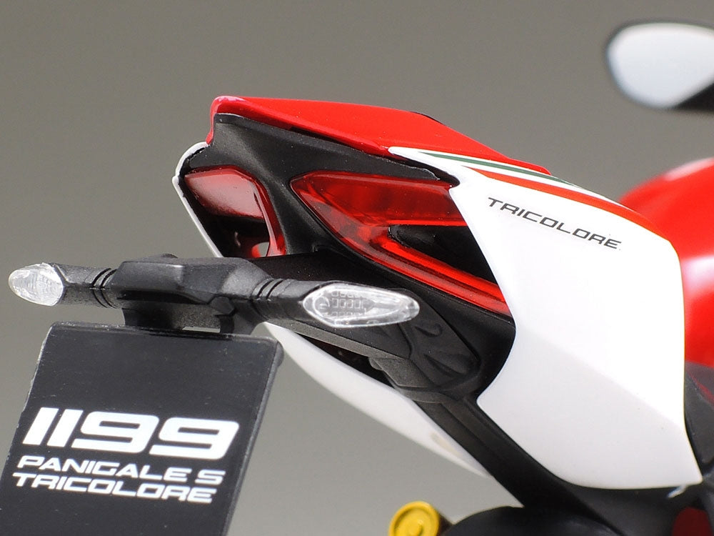 Tamiya 14132 Ducati 1199 Panigale S Tricolore 1/12 – Bild 6