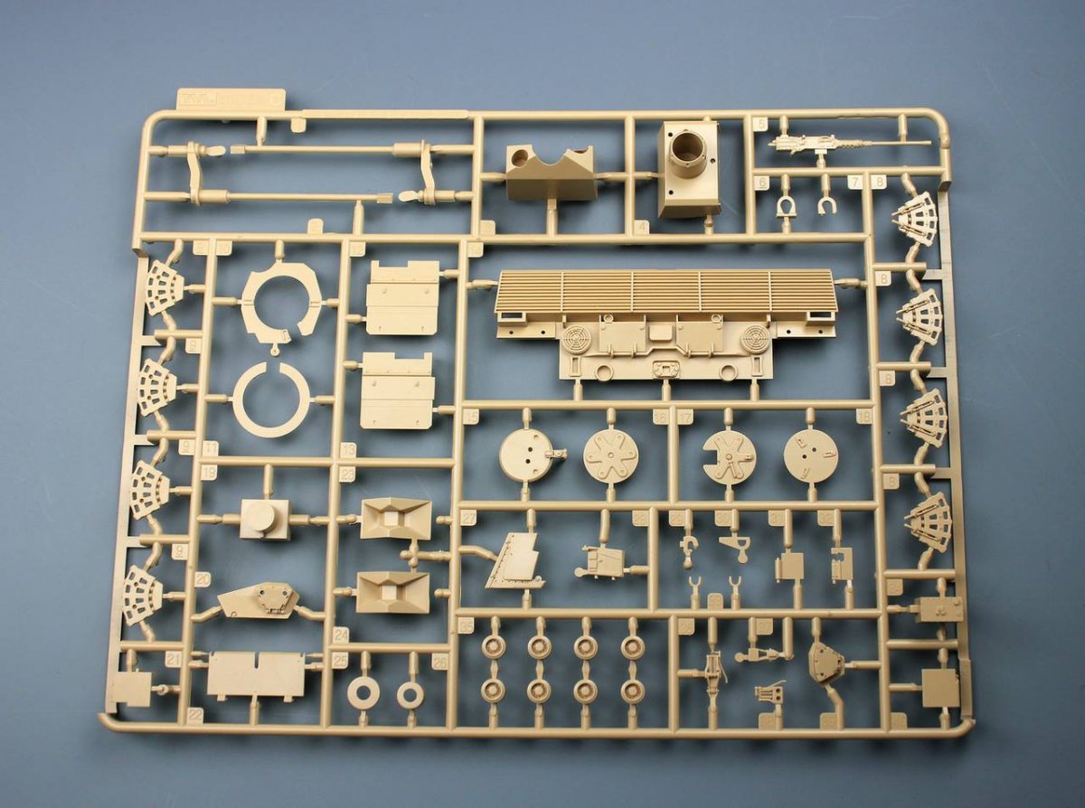 Char de combat principal Tiger Model 4628 LEOPARD II REVOLUTION II 1/35 – image 12