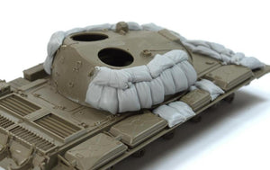 Panzer Art RE35-309 T-55 with sandbags armor 1/35 – imagen 2