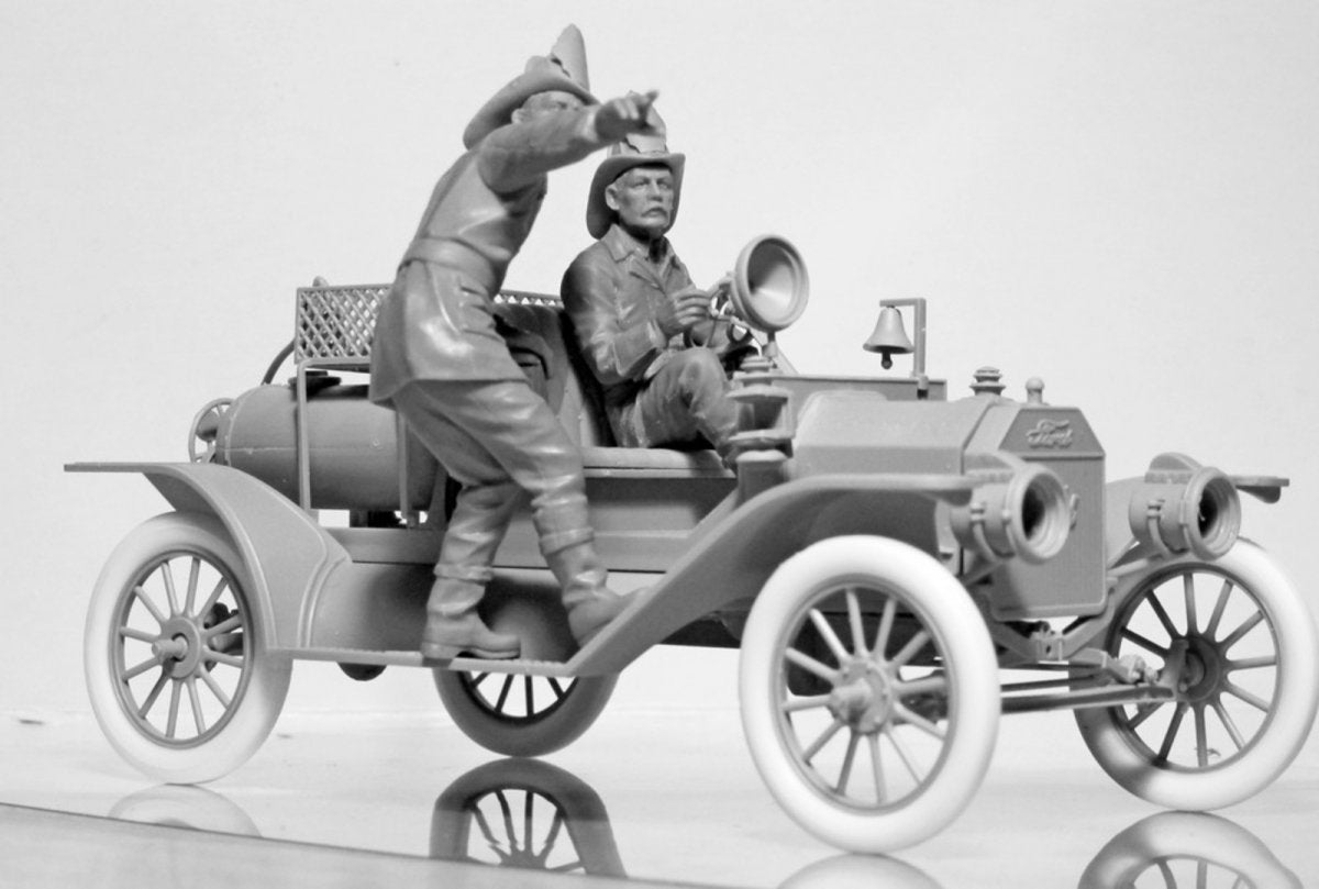 ICM 24006 American Fire Truck Crew (1910s) (2 figures) 1/24 – Bild 7