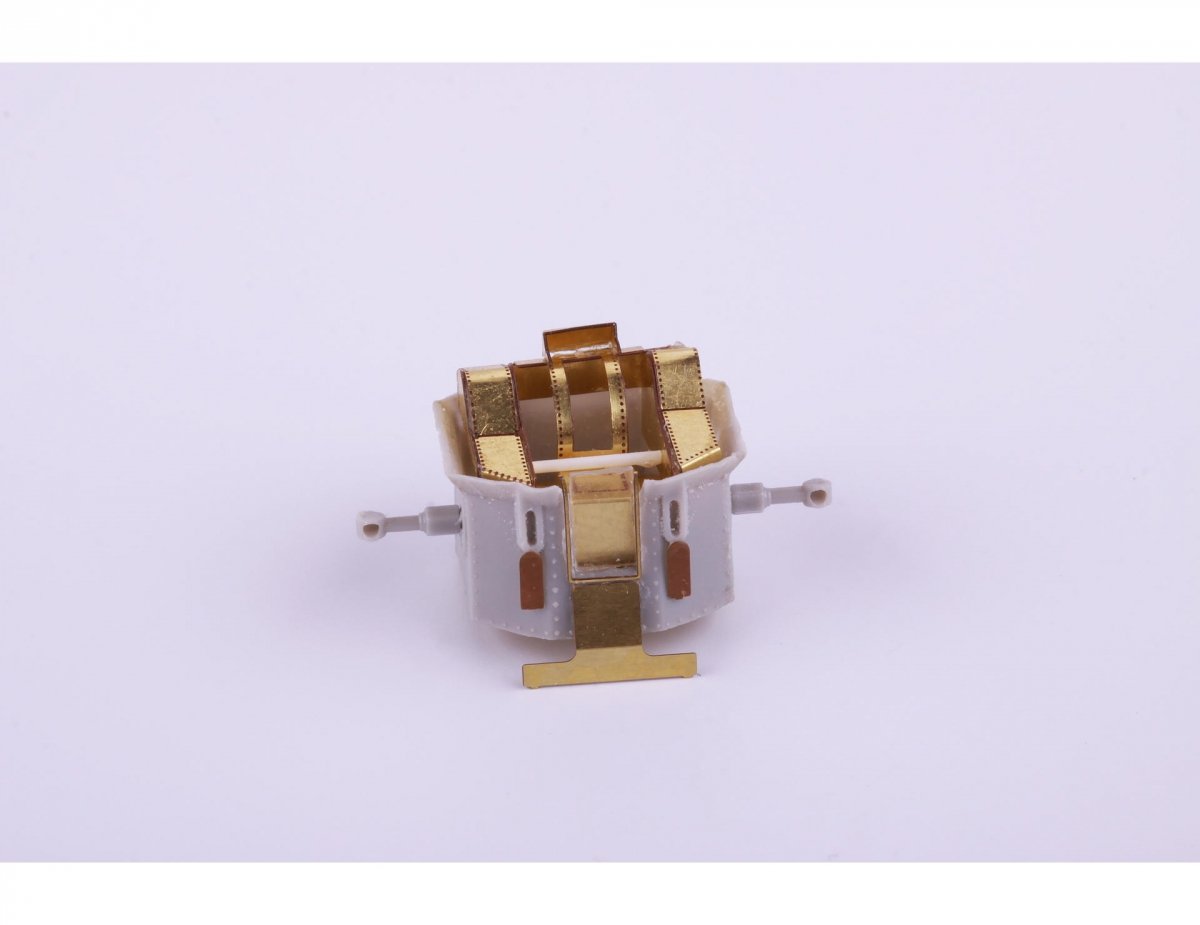 Eduard 53188 HMS Hood pt. 2 radars TRUMPETER 1/200 – imagen 3