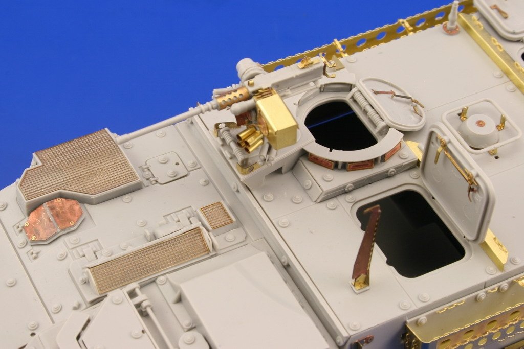Eduard 35991 M-1126 Mounted rack and belts 1/35 Trumpeter – imagen 9