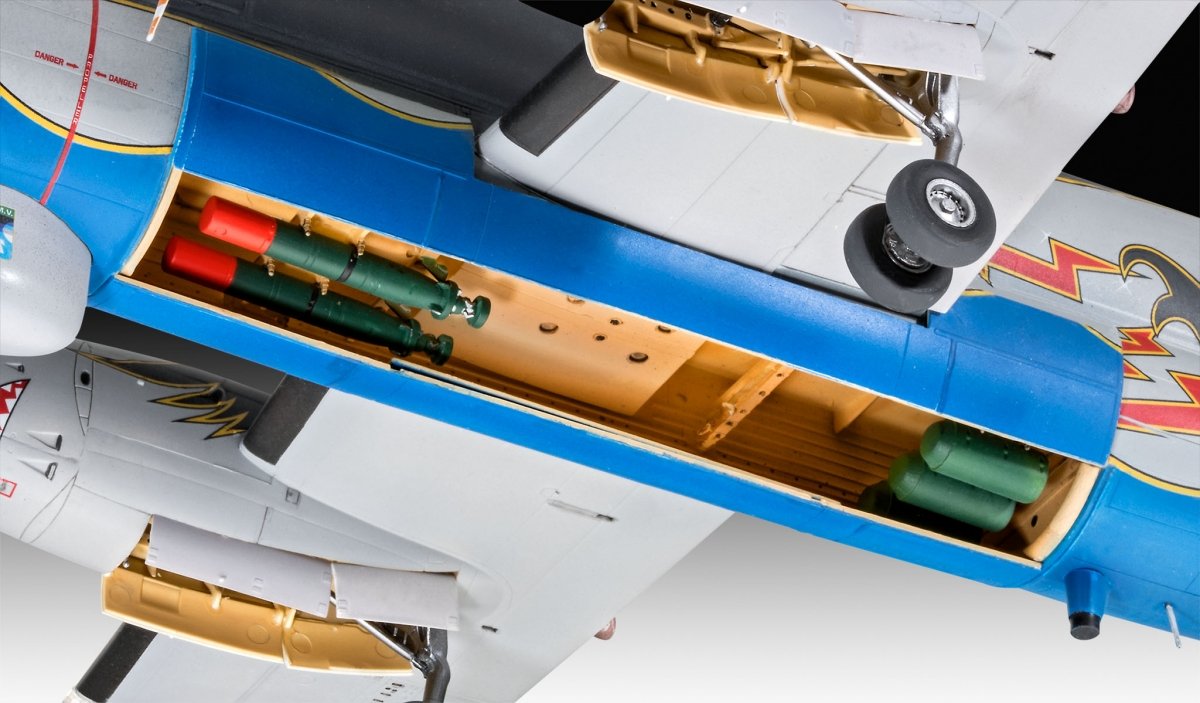 Revell 03845 Dassault Aviation - Breguet Atlantic 1 &amp;quot;Italian Eagle&amp;quot; (Magpie) 1/72 – immagine 3