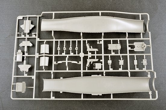Trumpeter 02246 F-100F Super Saber 1/32 – image 16