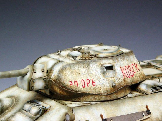 Trumpeter 00905 T-34/76 Model 1942 1/16 – imagen 3