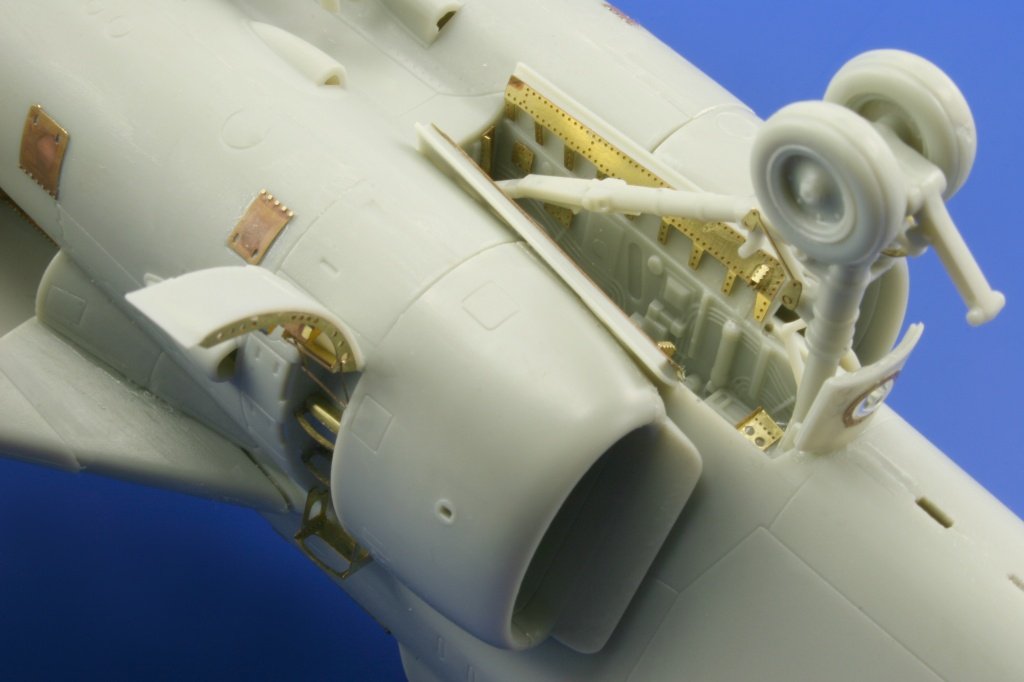Eduard 48681 EA-6B undercarriage 1/48 Kinetic – immagine 2