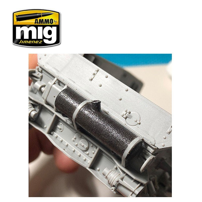 Ammo of Mig 2034 ANTI-SLIP PASTE - BLACK COLOR FOR 1/72 &amp;amp; 1/48 – image 15
