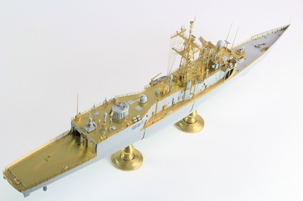 Pontos 38019F1 USS FFG Oliver Hazard Perr Class L.H. Detail Up Set &amp;quot;Advanced&amp;quot; with Kit 1/350 – Bild 3