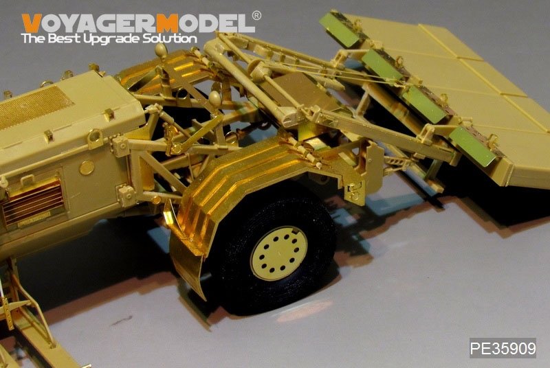 Voyager Model PE35909 Modern US Husky Mk.III Vehicle Mounted Mine Detector for PANDA 1/35 – Bild 6
