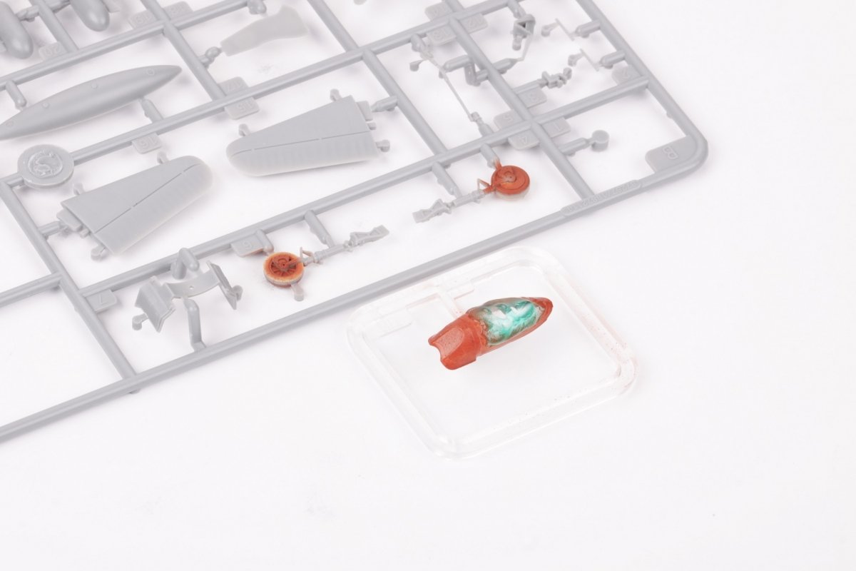Eduard CX598 F8F-1 HOBBY BOSS 1/72 – zdjęcie 2