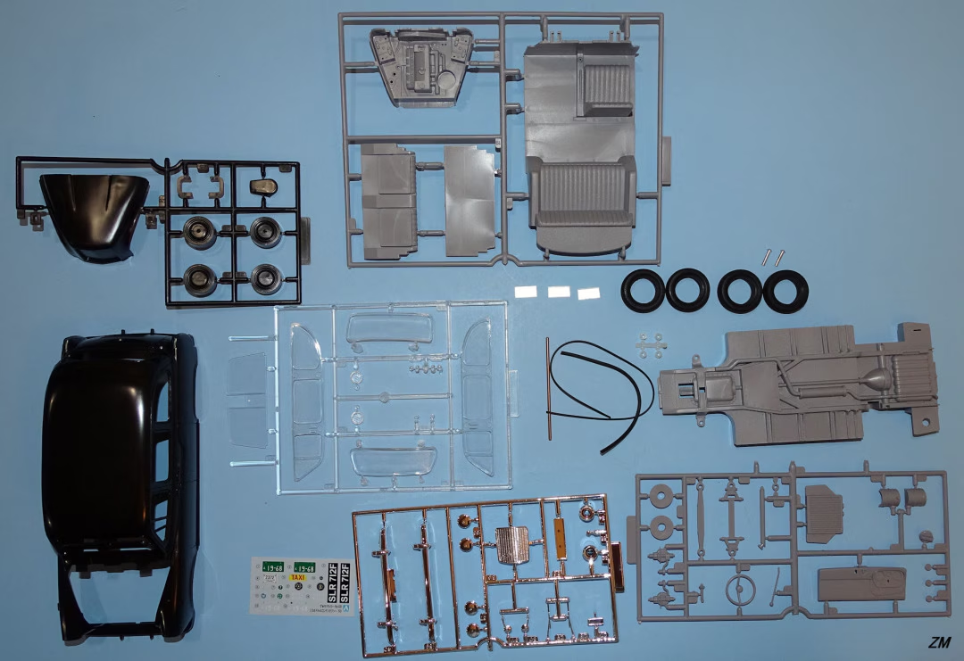 Aoshima 05967 FX-4 London Black Cab 1/24 – image 2