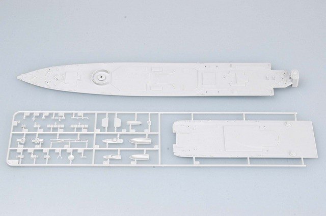 Trumpeter 04517 DESTROYER DE CLASSE UDALOY DE LA MARINE RUSSE SEVEROMORSK (1/350)  – image 7