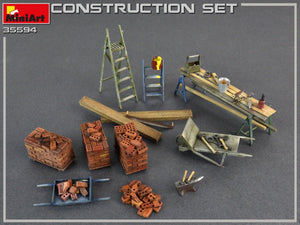 MiniArt 35594 Construction Set Kit: Ladders, Table, Buckets, Bricks, Cart, Anvil, Beams, Jack Stand &amp;amp; Tools 1/35 – imagen 9