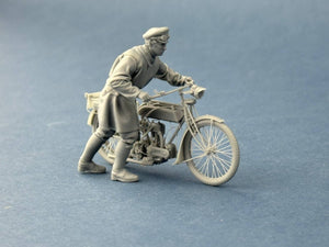 Copper State Models F35-062 Cavalier de liaison britannique poussant sa moto (moto non incluse) 1/35  – image 3