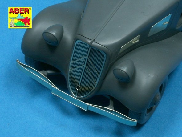 Aber 35231 Citroen Traction 11CV Staff Car 1/35 – imagen 4