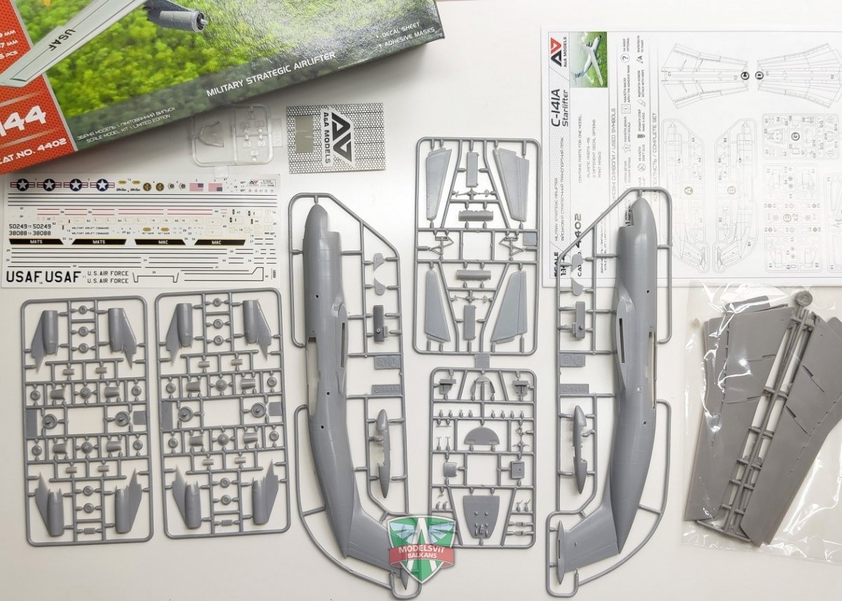 A&amp;amp;A Models 4402 C-141A Military Strategic Airlifter 1/144 – imagen 3