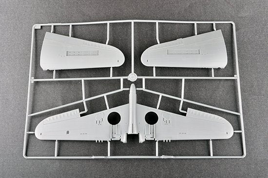 Trumpeter 03227 P-40F War Hawk 1/32 – image 4