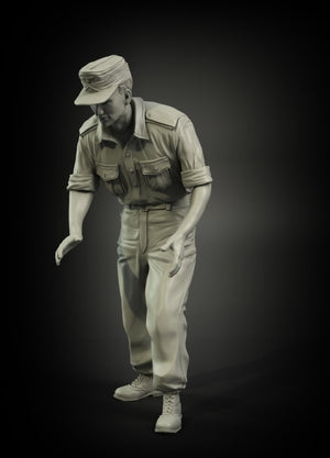 Panzer Art FI35-097 DAK tanker chargeant des munitions n° 2 1/35
