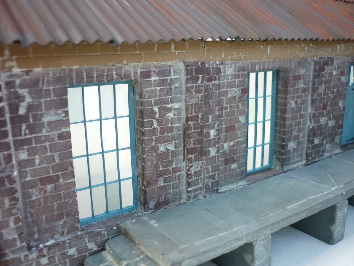 RT-Diorama 35211 Hangar à marchandises (Système modulaire) 1/35  – image 8