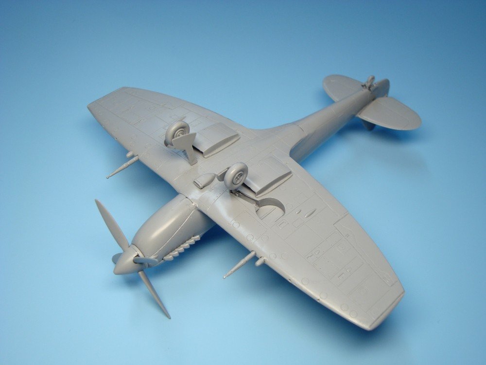 AZ Model AZ7380 Spitfire Mk.VIII RAAF 1/72 – zdjęcie 11
