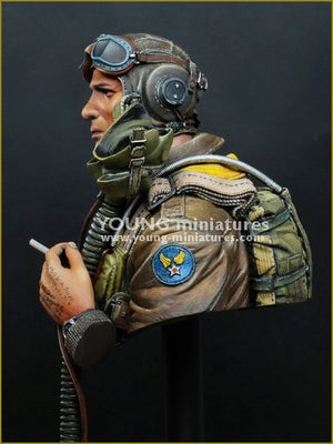 Young Miniatures YM1856 Pilote de chasse USAAF 1944 1/10 – image 4