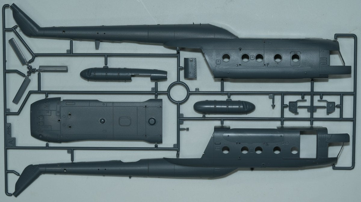 AMK 88010 Mi-17 Hip Early 1/48 – image 3