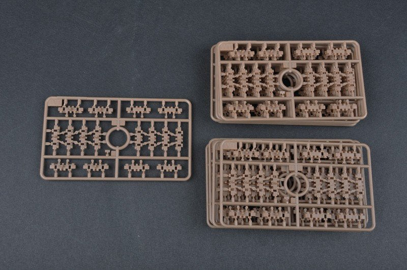 Trumpeter 05568 Soviet SU-152 Late 1/35 – image 12