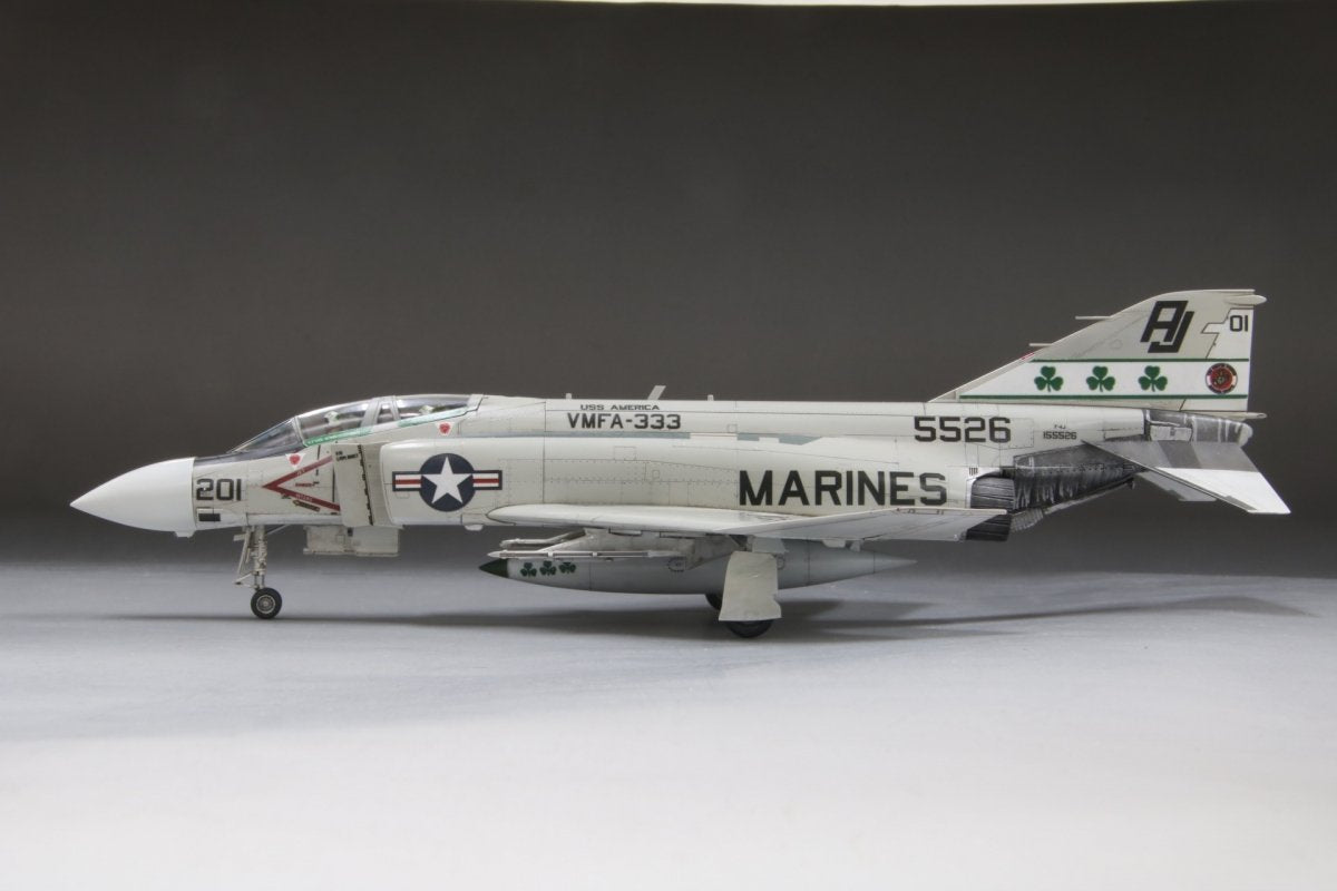 Fine Molds 72843 U.S. MARINE F-4J Jet Fighter MARINES 1/72 – imagen 5