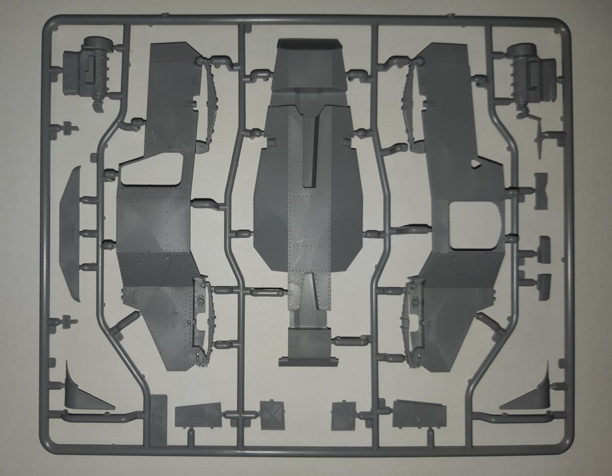 ICM 35377 Panzerspahwagen P 204 (f) with CDM turret, WWII German Armoured Vehicle 1/35 – Bild 7