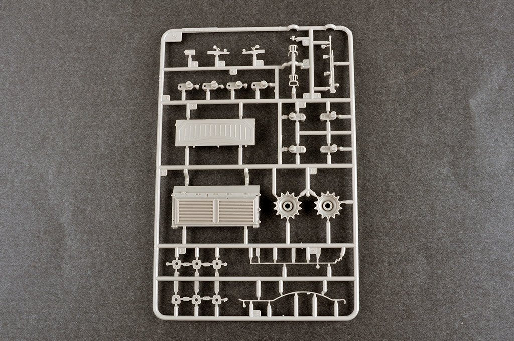 Trumpeter 09601 Obj.172 T-72 Ural soviétique au 1/35  – image 13