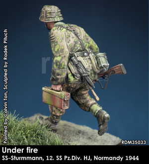 RADO Miniatures RDM35033 Sous le feu. W-SS Sturmmann, 12. SS-Pz.Div. HJ, Normandie 1944 1/35 – image 5