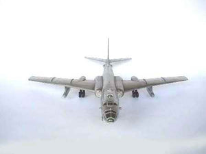 Trumpeter 01614 CHINESE XIAN JHU-6 1/72 – imagen 4