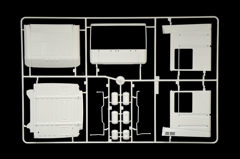 Italeri 3941 RENAULT AE500 MAGNUM - 2001 1/24 – imagen 4