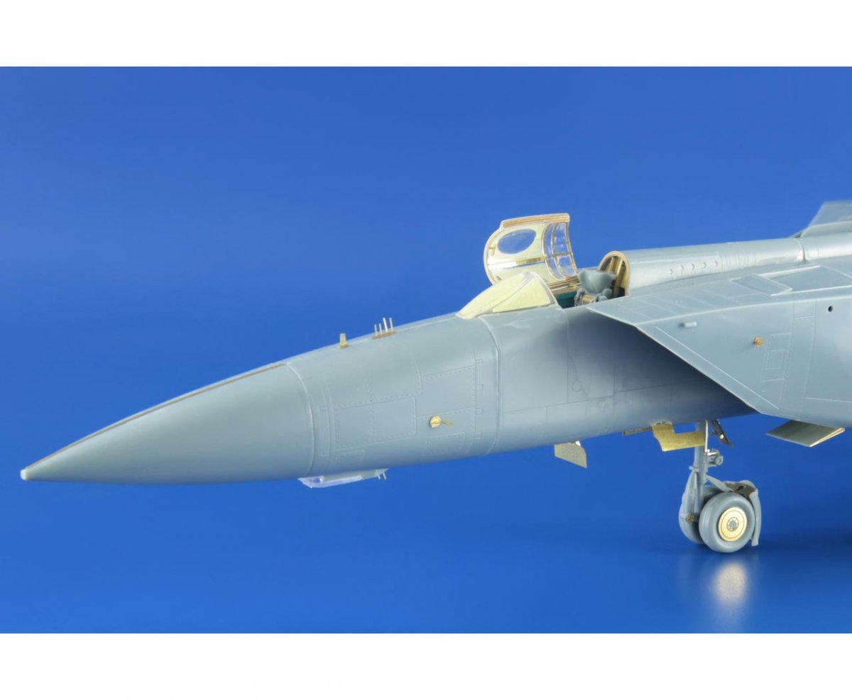 Eduard 48797 MiG-25PD/ PDS Foxbat extérieur KITTY HAWK 1/48 – image 5