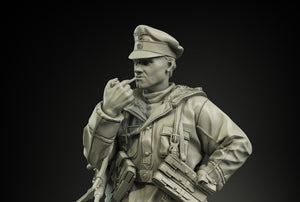 Panzer Art FI35-060 Waffen-SS Anorakanzug officer No.1 1/35 – Bild 2