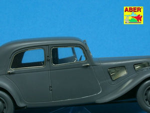 Aber 35231 Citroen Traction 11CV Staff Car 1/35 – imagen 7