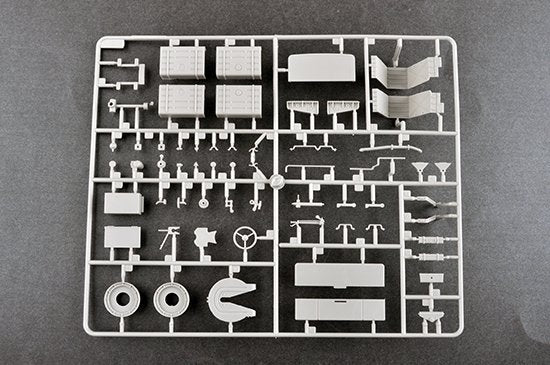 Trumpeter 01065 MAZ-537G Late Production type with ChMZAP-9990 semi-trailer 1/35 – imagen 16