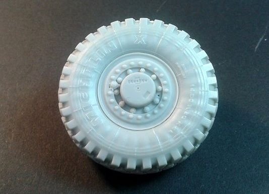 Panzer Art RE35-437 M 1240 M-ATV road wheels 1/35 – immagine 2