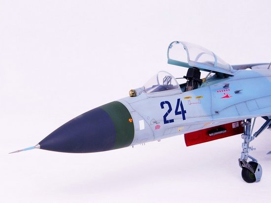 Trumpeter 02224 Sukhoi Su-27 Flanker B soviétique (1/32) – image 3