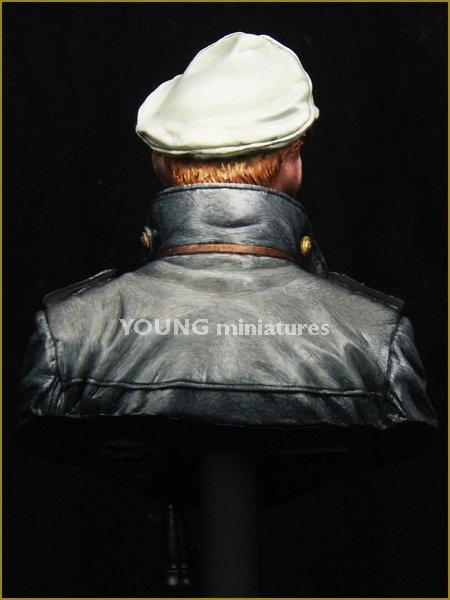 Young Miniatures YM1847 U-BOAT COMMANDER WWII 1/10 – image 5