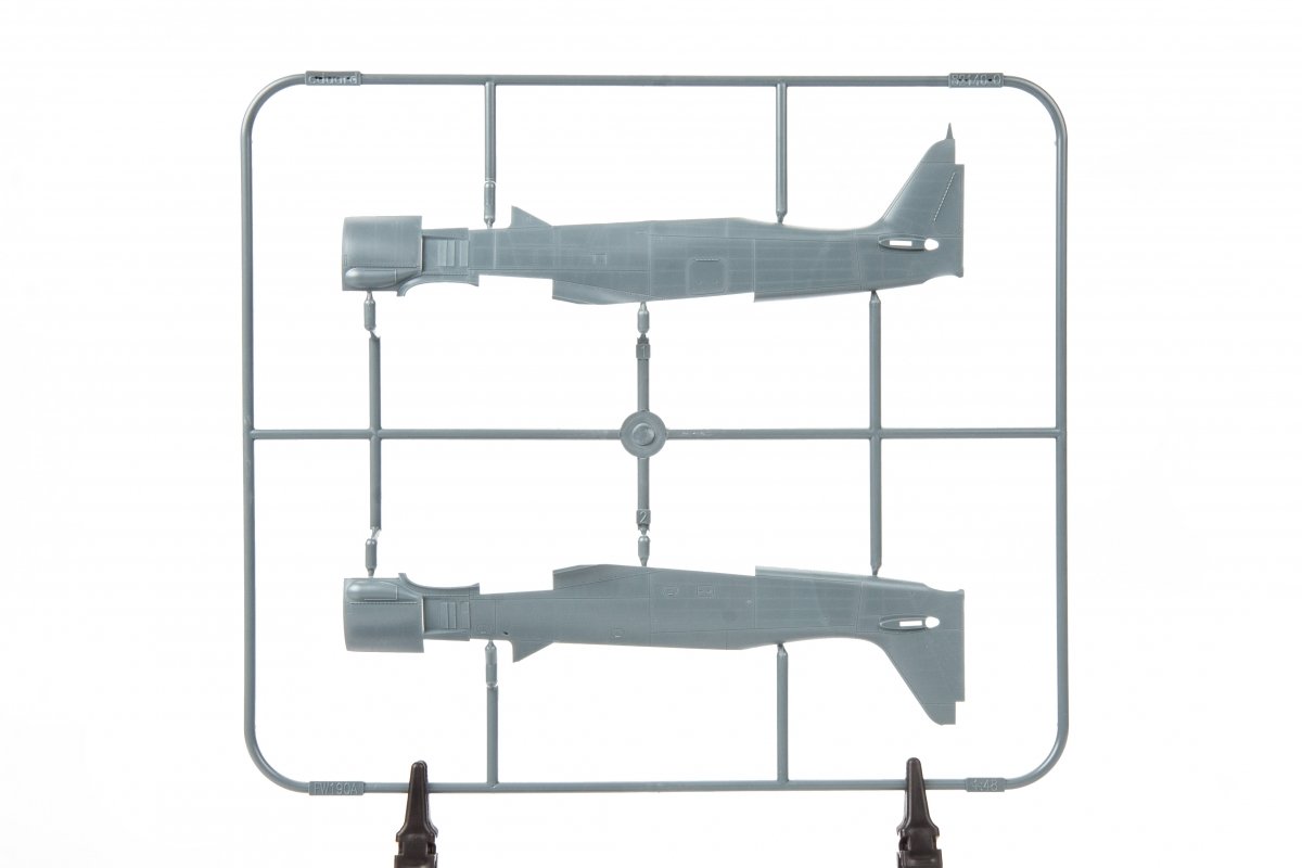 Eduard 84117 Fw 190A-4 w/ engine flaps &amp;amp; 2-gun wings 1/48 – imagen 11