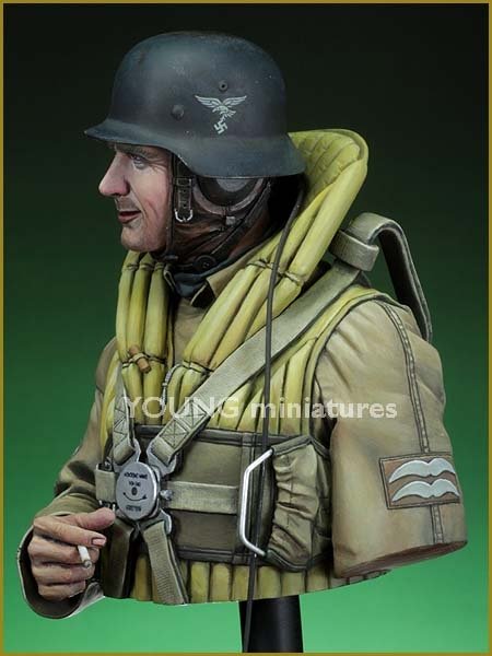 Young Miniatures YM1833 Luftwaffe Bomber Crewman, 1940 1/10 – zdjęcie 6