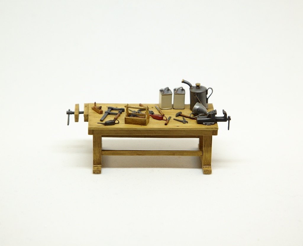 Établi Copper State Models AE32-004 avec étau 1/32  – image 2
