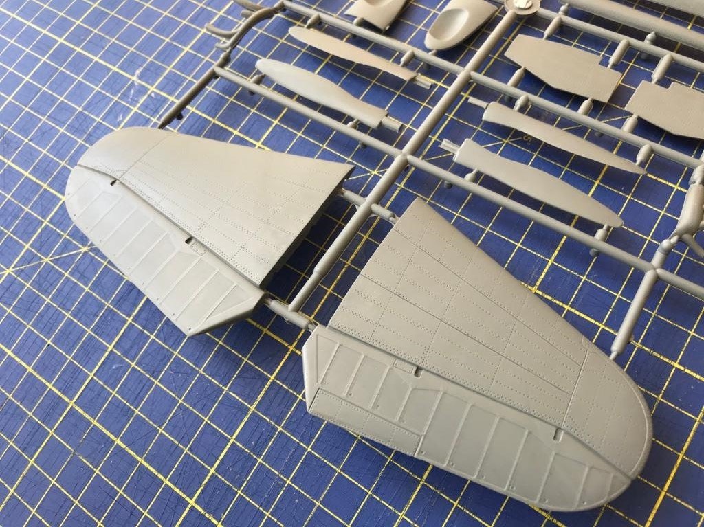 Infinity Models INF3201 SB2C-4 Helldiver 1/32 – zdjęcie 4