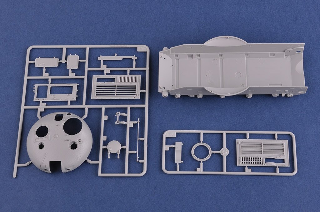 Hobby Boss 85513 Ukraine KrAZ-6446 Tractor with MAZ/ChMZAP-5247G semitrailer 1/35 – zdjęcie 16