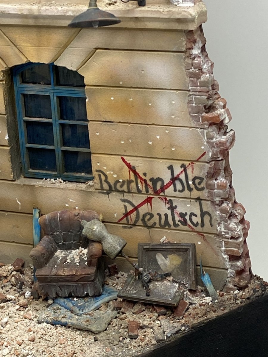 RT-Diorama 35025 Diorama-Base: German Town House 1/35 – imagen 8