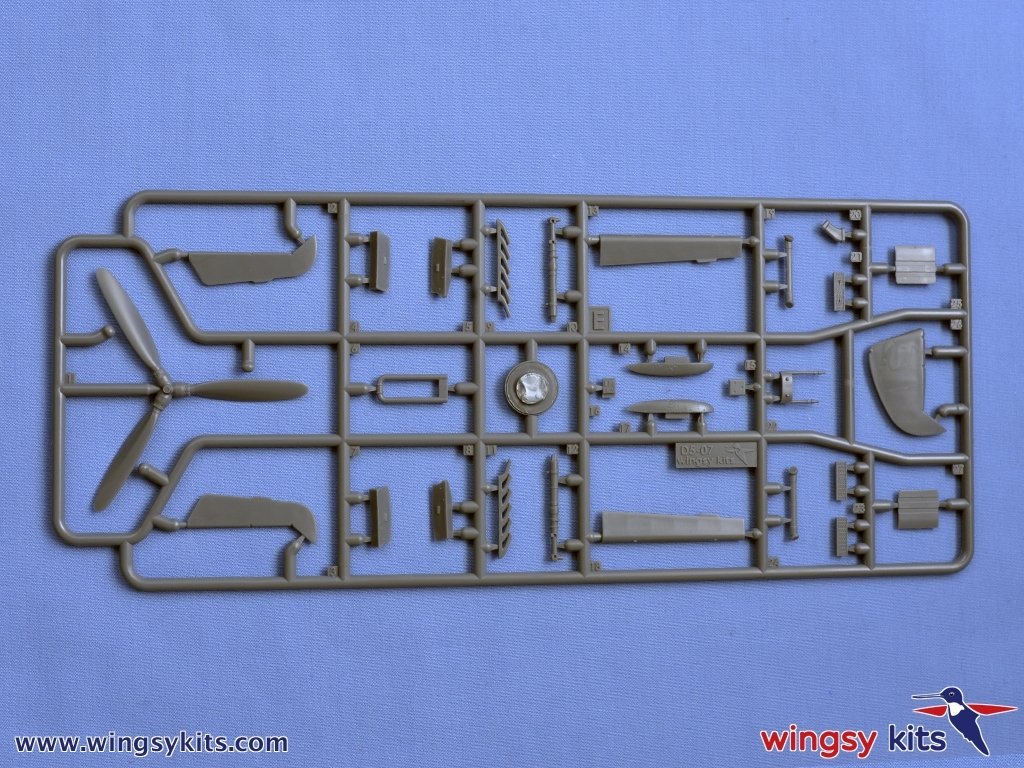 Wingsy Kits D5-07 German WWII Fighter MESSERSCHMITT Bf 109 E-1 1/48 – zdjęcie 7