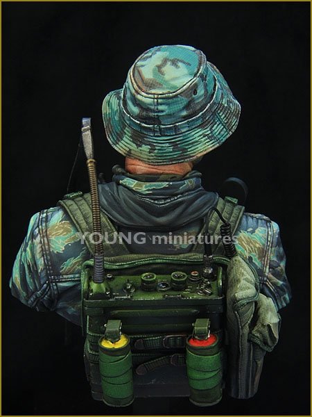Young Miniatures YM1845 US NAVY SEAL VIETNAM 1/10 – imagen 3